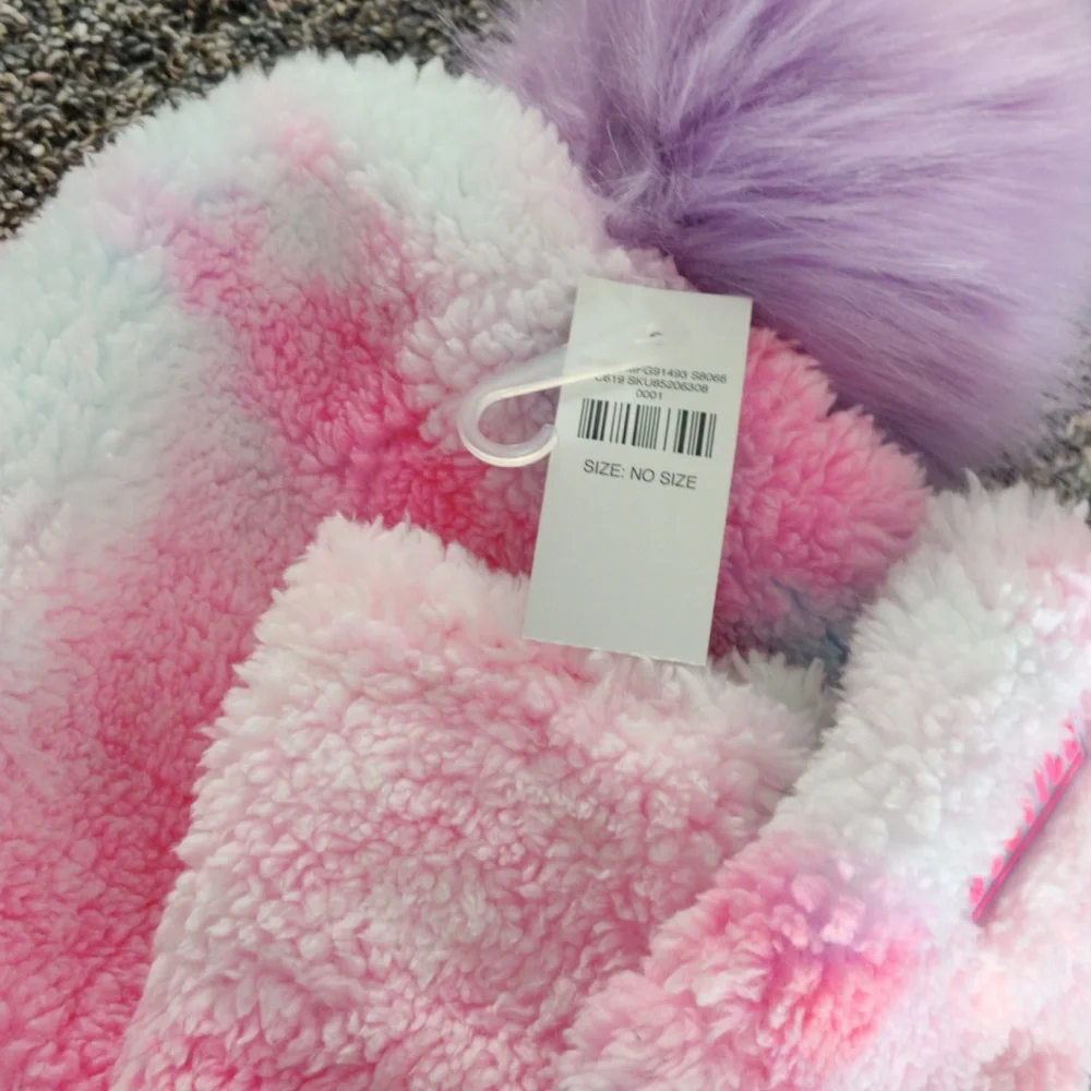 ✨ 5/$20 Justice winter hat and mittens